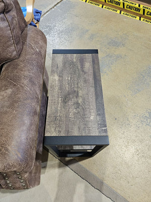 MS-I 2852 Brown Reclaimed Wood-Look / Black Metal Accent Table